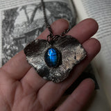 Forager’s Amulet: Labradorite